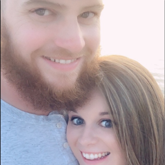 Meet your Posher, Mikayla - Picture 4 of 4